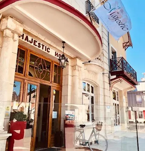 LOGIS Hotel Majestic Chatelaillon Plage - La Rochelle